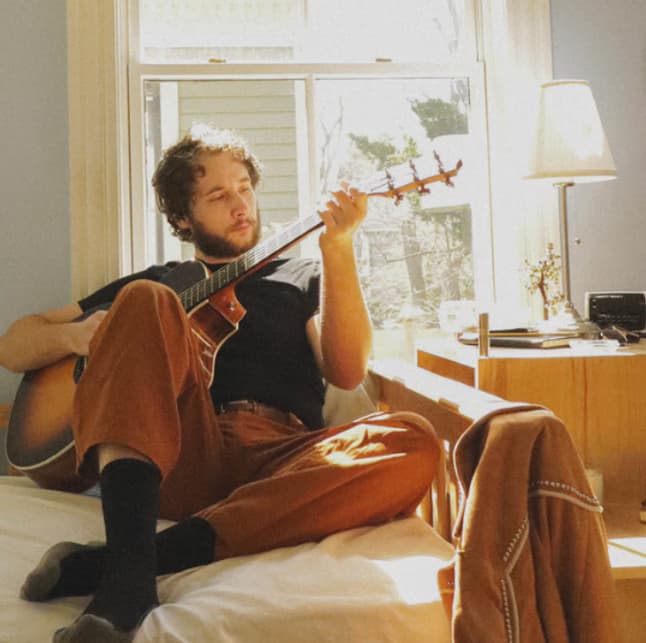 Peter DiMaggio Captures Heartbreak and Hope on New Indie Folk Single ‘Chasing A Trace’