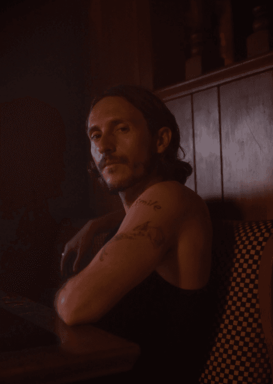 Austyn Gillette Announces New EP ‘Moments’